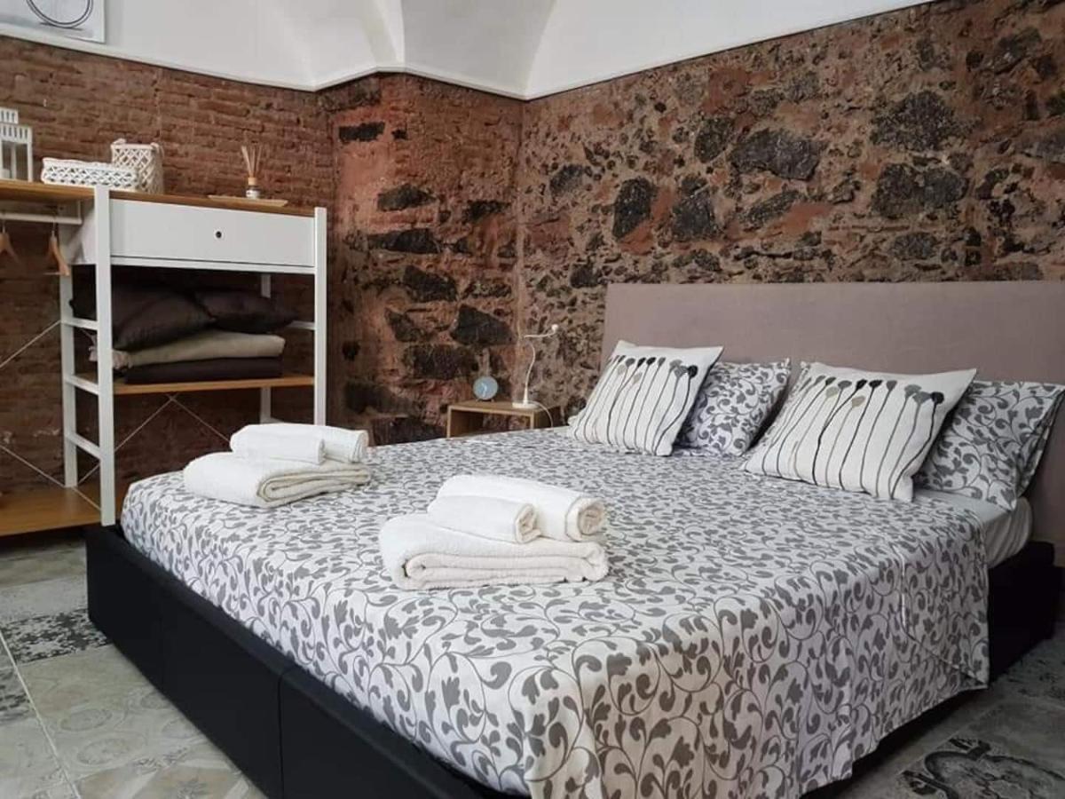 La Piccola Grotta Ursino Villa Catania Bagian luar foto