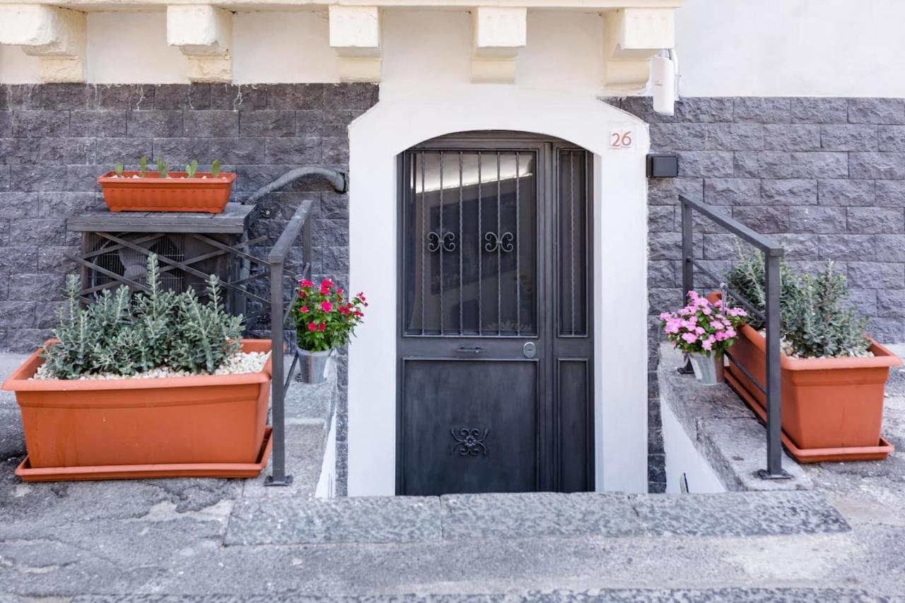 La Piccola Grotta Ursino Villa Catania Bagian luar foto