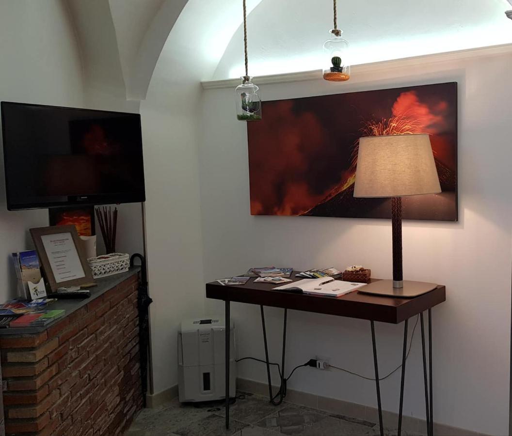 La Piccola Grotta Ursino Villa Catania Bagian luar foto