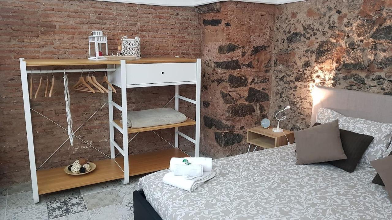 La Piccola Grotta Ursino Villa Catania Bagian luar foto