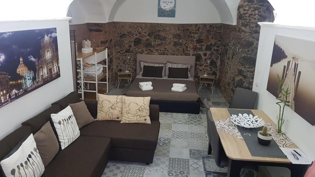 La Piccola Grotta Ursino Villa Catania Bagian luar foto