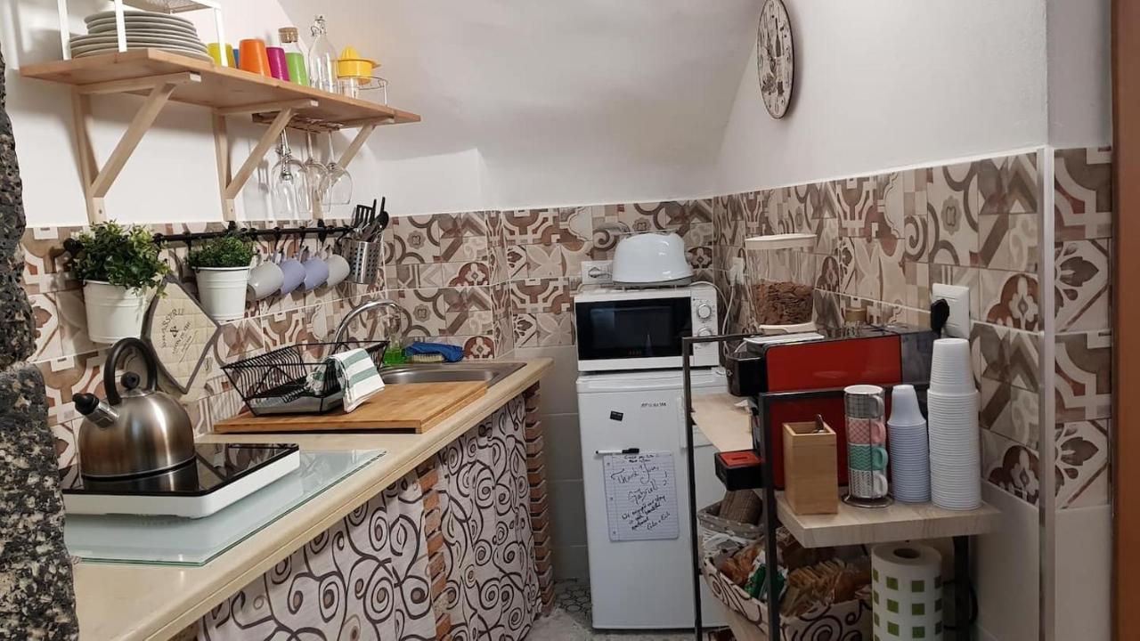 La Piccola Grotta Ursino Villa Catania Bagian luar foto