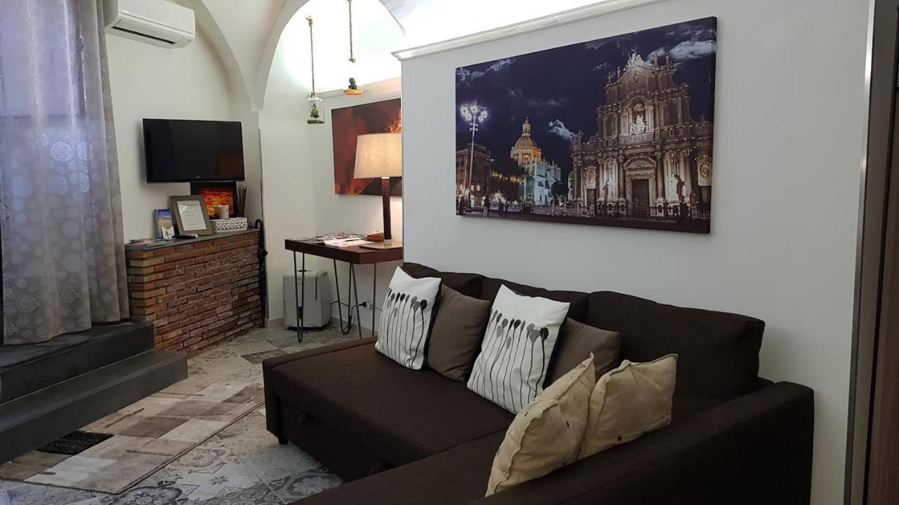 La Piccola Grotta Ursino Villa Catania Bagian luar foto