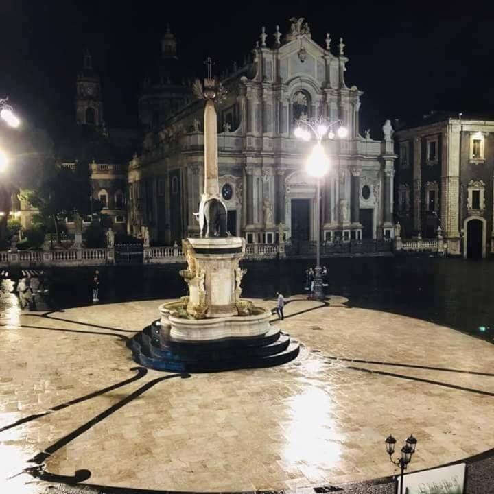 La Piccola Grotta Ursino Villa Catania Bagian luar foto
