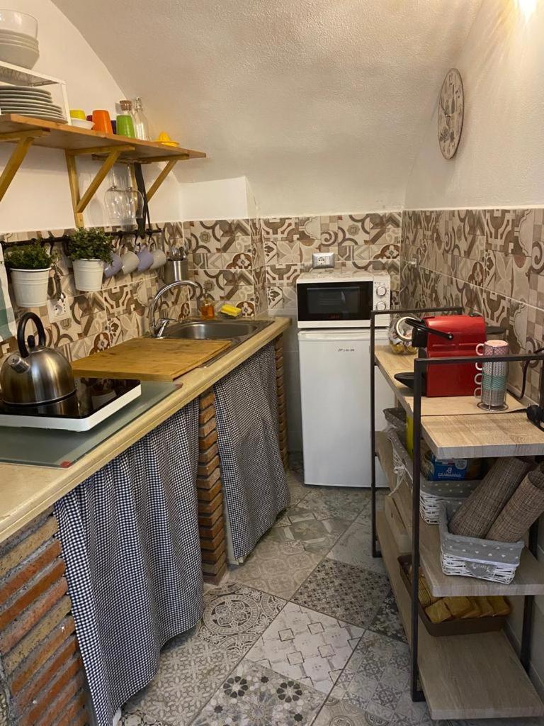 La Piccola Grotta Ursino Villa Catania Bagian luar foto